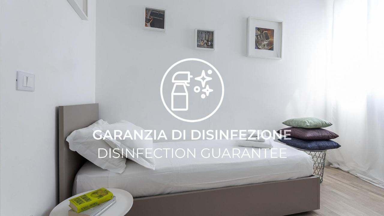 Italianway-Volta Apartment Milan Bagian luar foto
